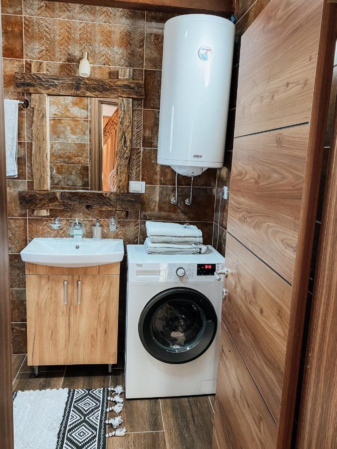 Zicka Plaza Apartment *