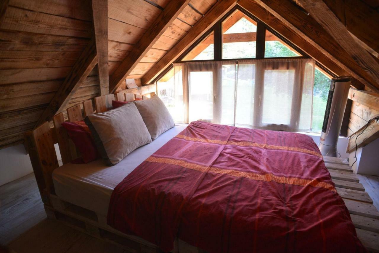 Zicka Plaza Apartment *